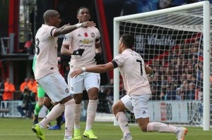  特里皮尔精准任意球绝杀伯恩茅斯  