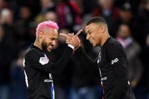  法甲金靴争夺白热化，姆巴佩与拉卡泽特仅差一球  