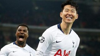  热刺主帅调整战术，孙兴慜替补建功逆风翻盘  